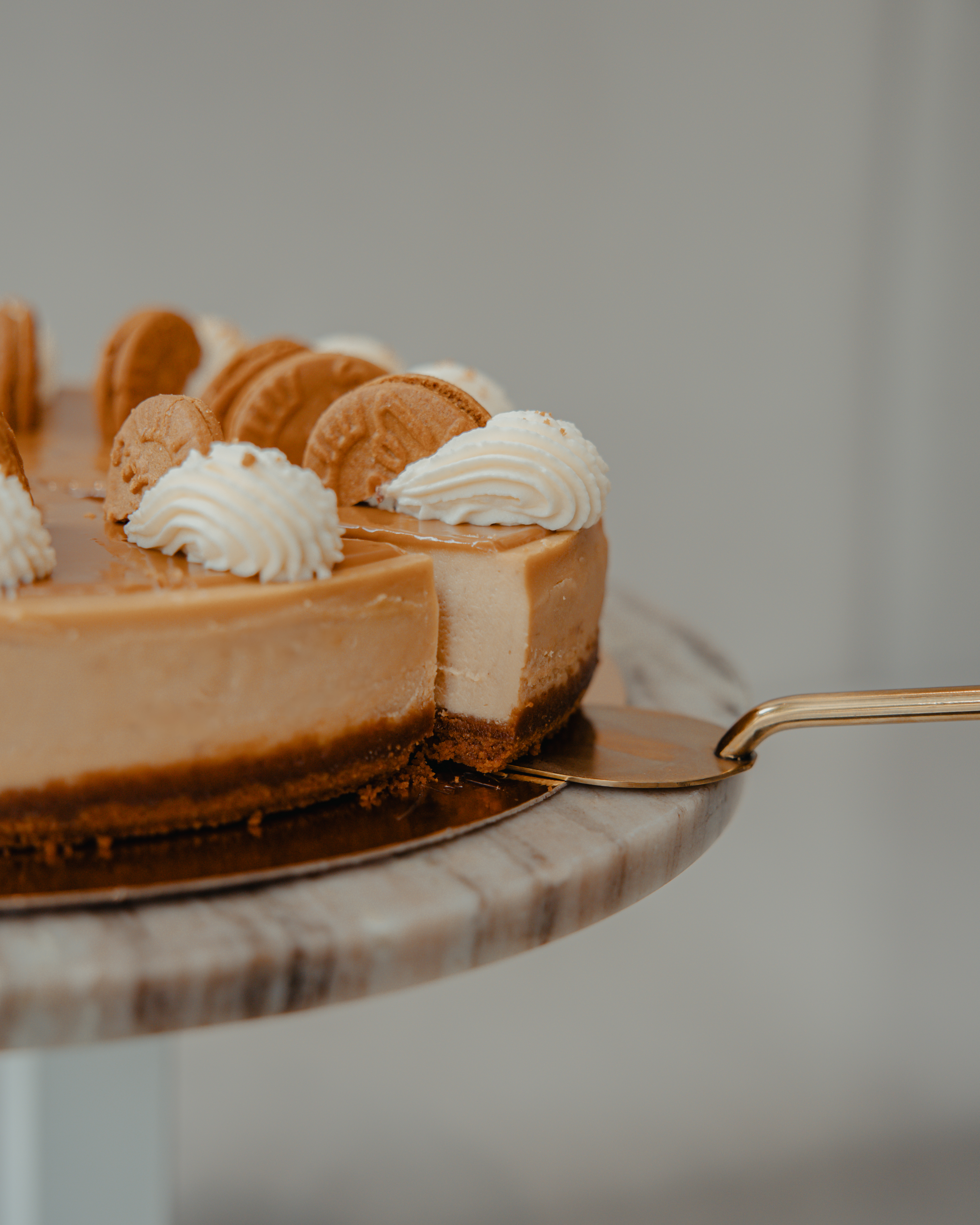 Lotus cheesecake