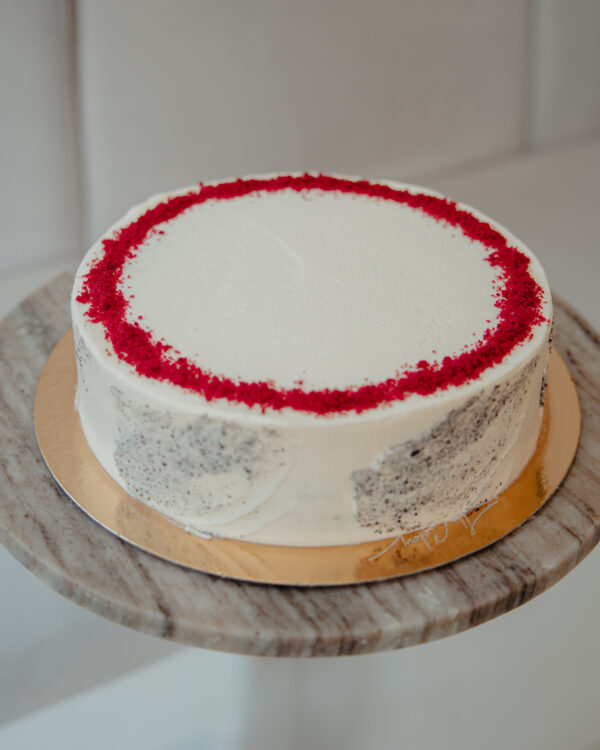 Red velvet oreo cheesecake