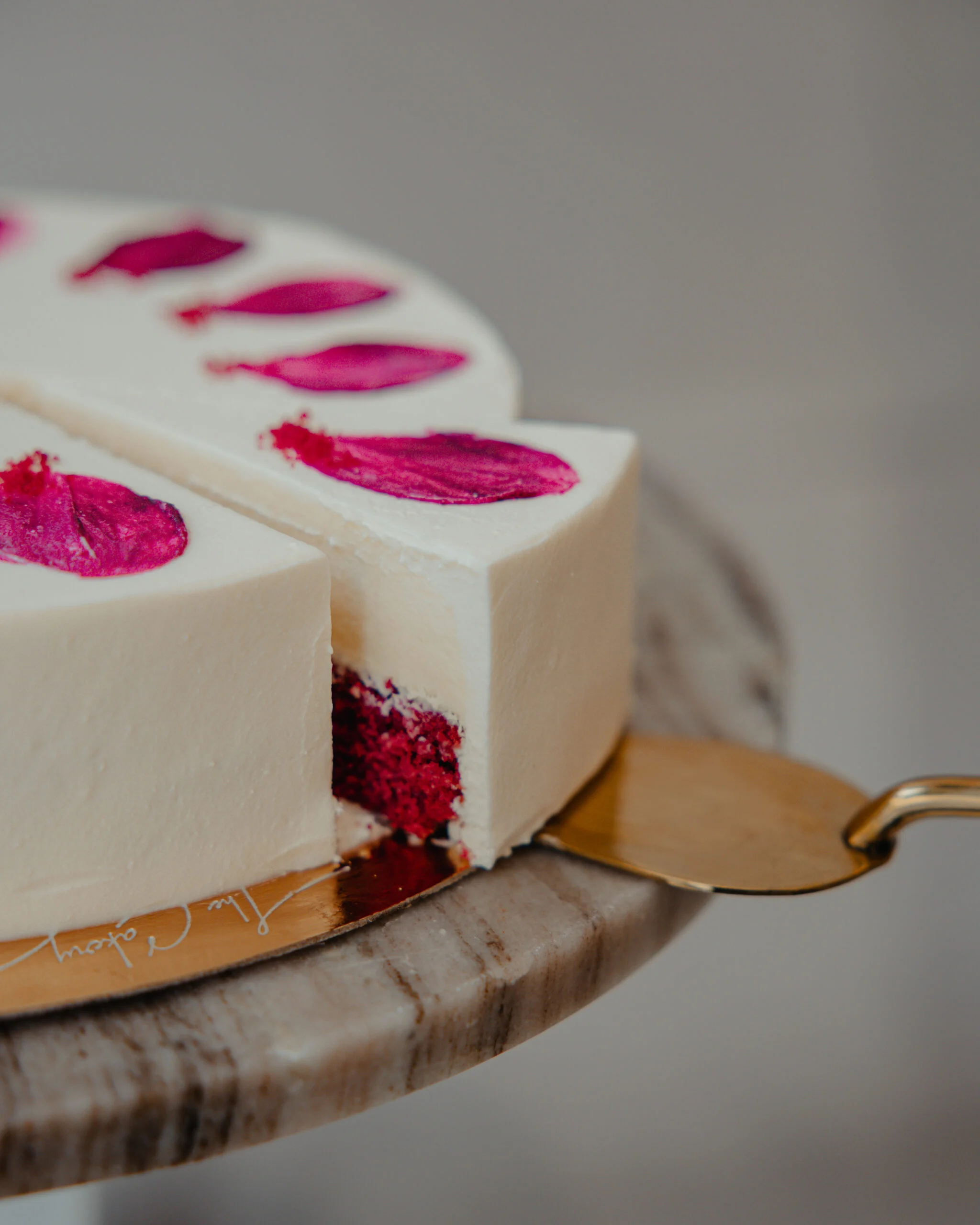Red velvet cheesecake
